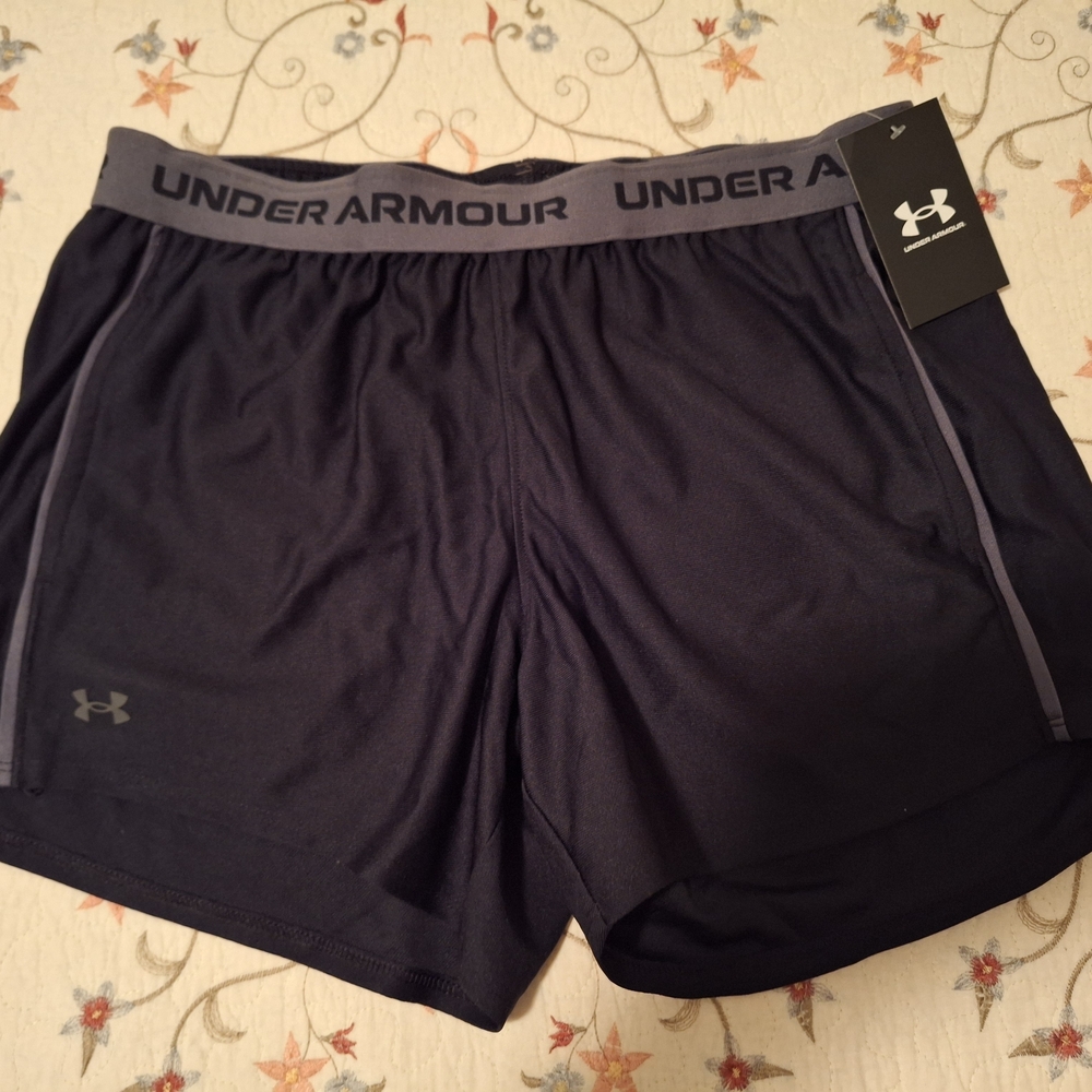 Under Armour Black Athletic Shorts Lightweight Elastic Fit